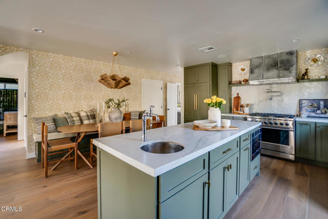 5163 Highland View Avenue, Los Angeles CA: https://media.crmls.org/mediaz/185b29bf-1164-41b8-af1b-78a2b9537141.jpg