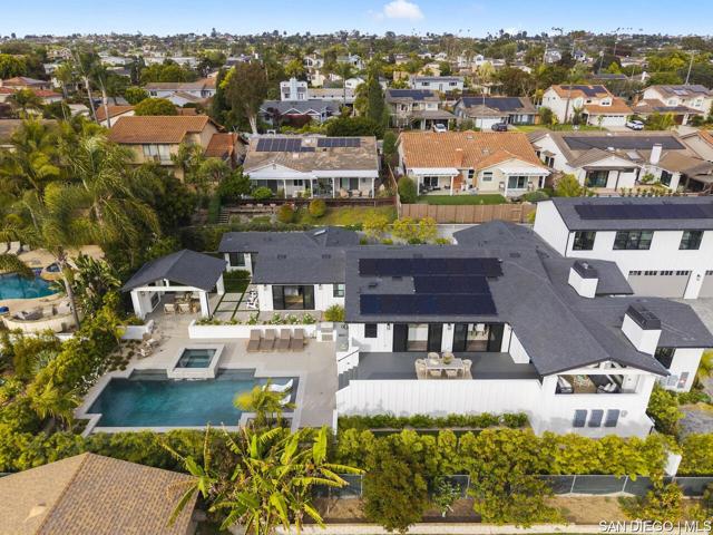 1170 Chinquapin AVE, Carlsbad CA: https://media.crmls.org/mediaz/185b4348-f9b0-462a-8871-4a61c6847143.jpg