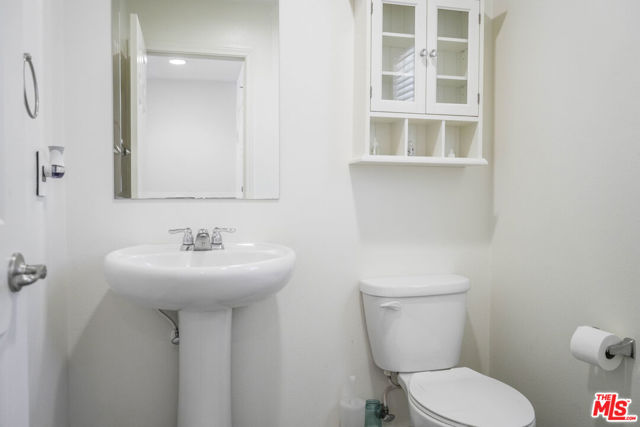 2732 Hemlock Road, Palmdale CA: https://media.crmls.org/mediaz/185b646c-74e9-4a95-a58e-9fefebfbb89e.jpg