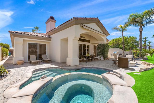 639 Mesa Grande Drive, Palm Desert CA: https://media.crmls.org/mediaz/185bbbd7-51fd-4e7b-88f7-c8bca4c67648.jpg