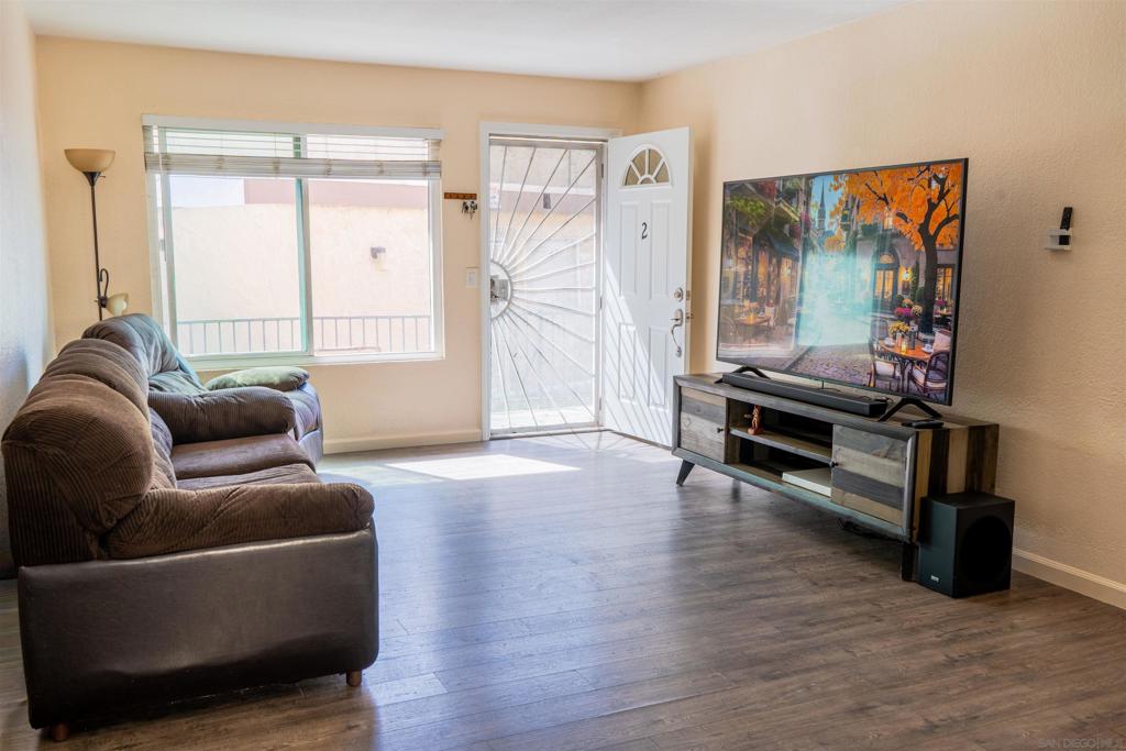 1629 Pentecost Way - photo 2