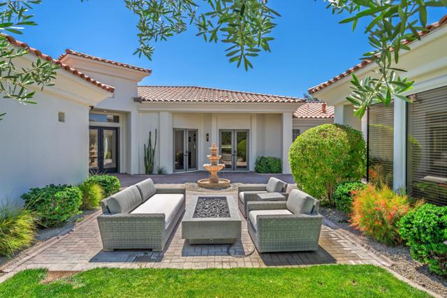 306 Loch Lomond Road, Rancho Mirage CA: https://media.crmls.org/mediaz/185c9616-0871-46c2-9245-755494a155cb.jpg