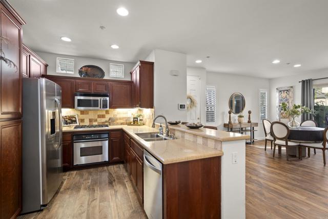 Detail Gallery Image 23 of 65 For 2753 Bellezza, San Diego,  CA 92108 - 3 Beds | 2/1 Baths