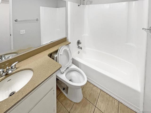 11476 Matinal Cir, San Diego CA: https://media.crmls.org/mediaz/185d9c74-dfe3-49cf-8a8d-c7292c2960c3.jpg