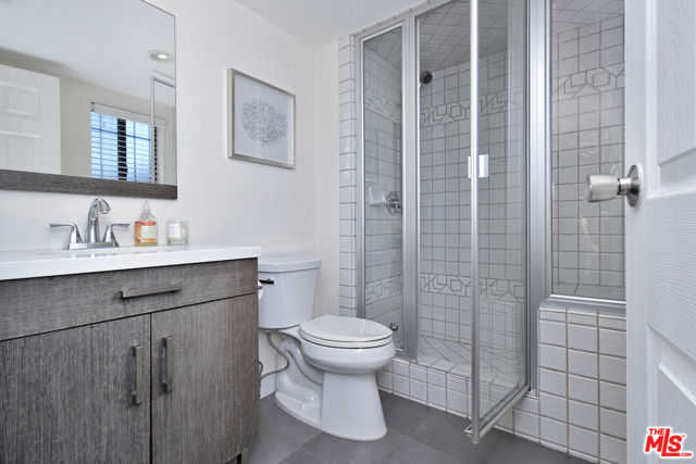 851 N Kings Road, West Hollywood CA: https://media.crmls.org/mediaz/185db658-b595-4cd3-b97a-cbc726aac5ea.jpg