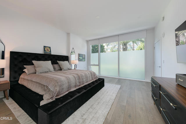 Detail Gallery Image 6 of 13 For 9000 W 3rd St #212,  Los Angeles,  CA 90048 - 1 Beds | 2 Baths