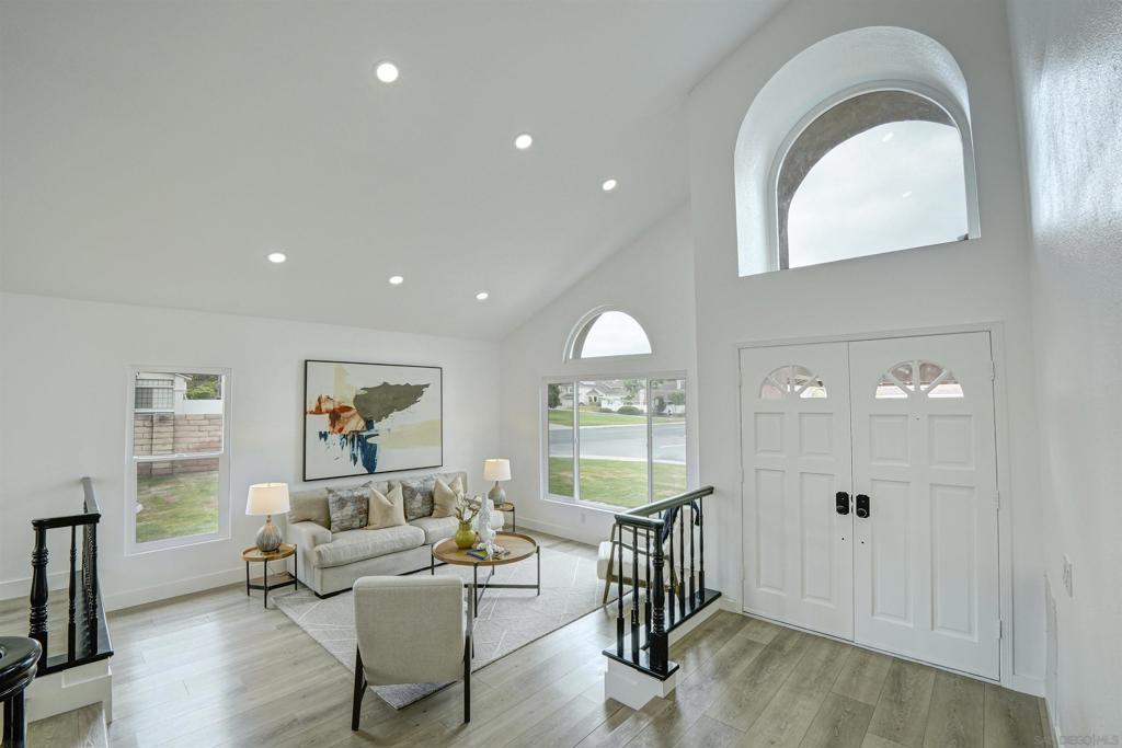 MLS #250025010SD img 5