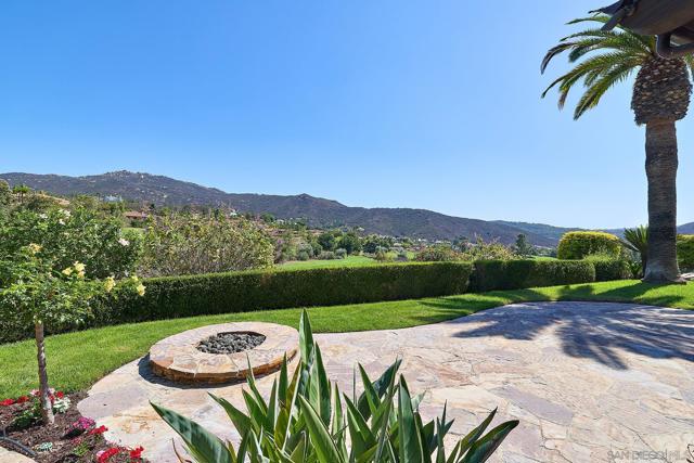 14155 Biscayne Pl, Poway CA: https://media.crmls.org/mediaz/185f24d9-618e-4aba-b81e-1fdfcb5cef7b.jpg