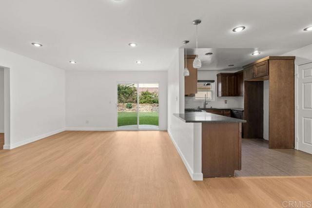 Detail Gallery Image 6 of 49 For 7112 Skyline Dr, San Diego,  CA 92114 - 4 Beds | 2 Baths