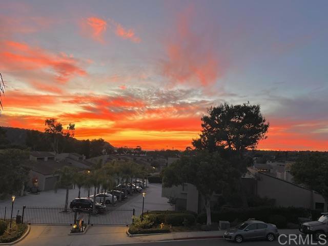 https://media.crmls.org/mediaz/18602ad6-c954-4cd4-af57-c0d9fd0f6b16.jpg?preset=X-Large