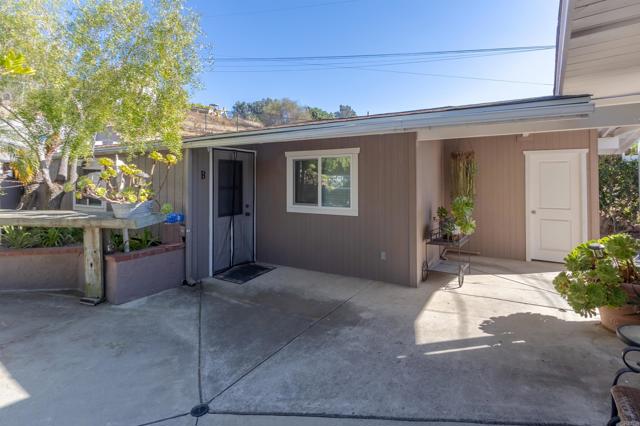 2405 Old Colony, Vista, California 92084, ,Residential Income,For Sale,Old Colony,NDP2407848
