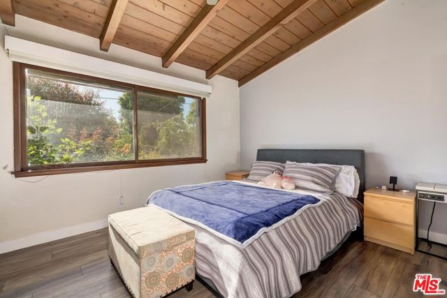 Image 16 of 33 For 8730 Encino Avenue