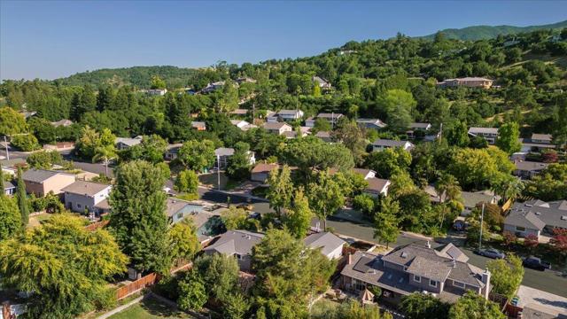 119 Belcrest Drive, Los Gatos CA: https://media.crmls.org/mediaz/18606628-322b-48cf-90ac-1611fb3bd0c8.jpg