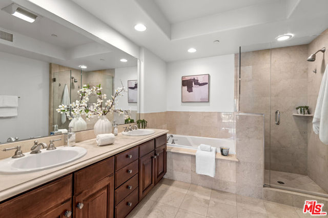 1920 Malcolm Avenue, Los Angeles CA: https://media.crmls.org/mediaz/1860825d-2388-4c7d-915f-be86afd51f48.jpg