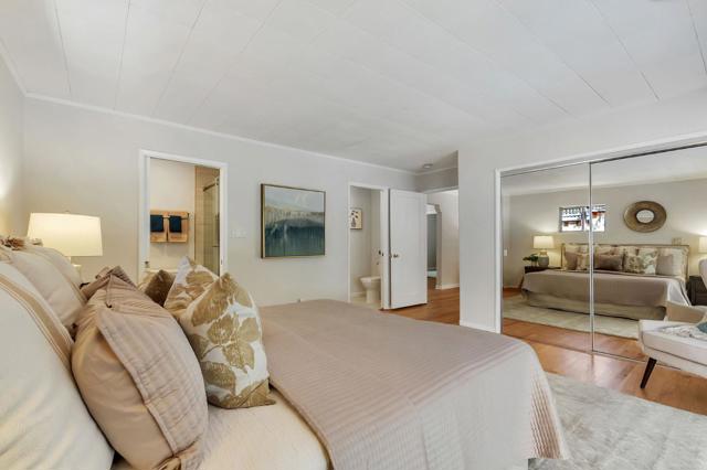 20335 Saratoga Los Gatos Road, Saratoga CA: https://media.crmls.org/mediaz/1860b956-b70c-407f-86e5-f685f8748c0d.jpg