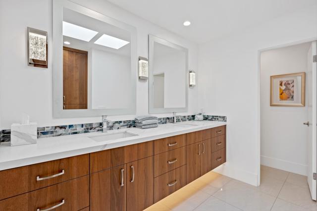 83 Princeton Drive, Rancho Mirage CA: https://media.crmls.org/mediaz/18611703-38cc-4b8d-8ff6-d31600de0b0e.jpg