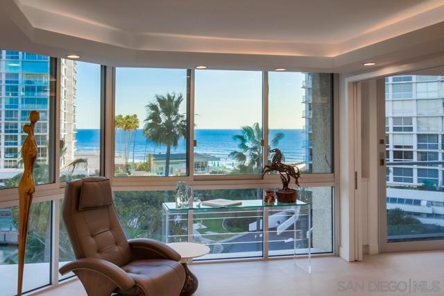 1750 Avenida Del Mundo, Coronado CA: https://media.crmls.org/mediaz/186220e0-aa8a-42dc-b048-c90e12883dd4.jpg