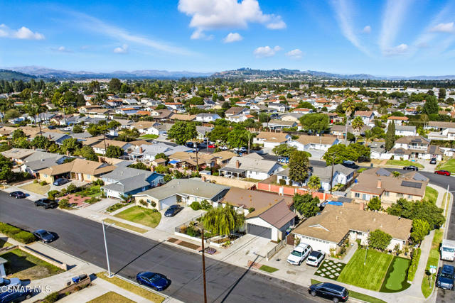 1088 Durkin Street, Camarillo CA: https://media.crmls.org/mediaz/186289ef-9968-456b-b651-35e09457f398.jpg
