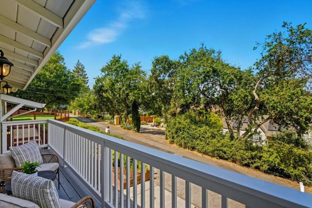 2315 Cheshire Way, Redwood City CA: https://media.crmls.org/mediaz/1862982c-a62c-42dd-b789-16642275c779.jpg