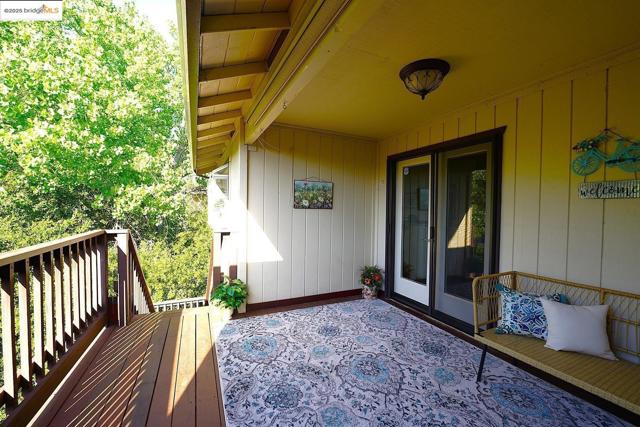 3196 Sudbury RD, Cameron Park CA: https://media.crmls.org/mediaz/1862c8c2-8717-4660-8ce9-769314e6fa47.jpg