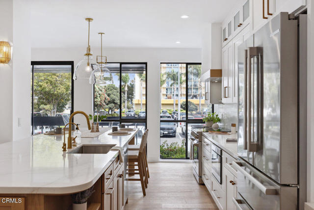 Detail Gallery Image 19 of 49 For 350 Paseo De Playa #121,  Ventura,  CA 93001 - 3 Beds | 2/1 Baths