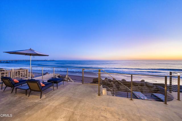 6768 Breakers Way, Ventura CA: https://media.crmls.org/mediaz/18631a22-e0fc-4d94-90b5-9b539b15438a.jpg