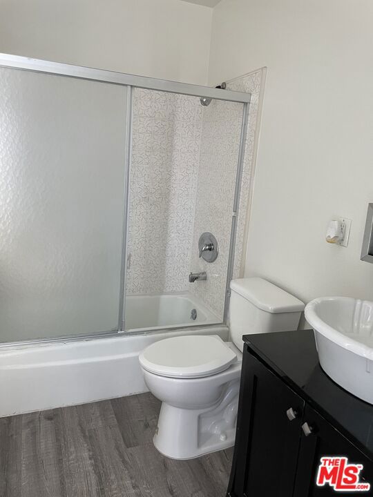 7755 Laurel Canyon Boulevard photo 5