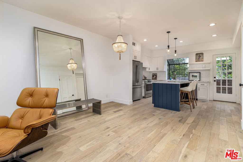 202 San Vicente Boulevard #15