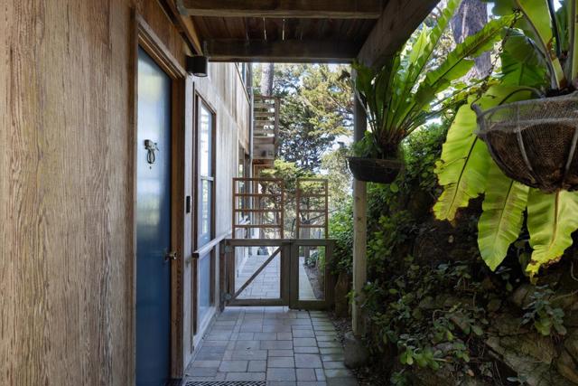 799 Parcel Street, Monterey CA: https://media.crmls.org/mediaz/1865d0a5-2794-4531-ad0b-40d239ce7c63.jpg