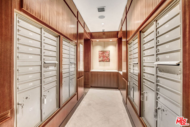 10700 Wilshire Boulevard, Los Angeles CA: https://media.crmls.org/mediaz/1866f476-24fd-4a57-8eaf-0163638bdb9d.jpg