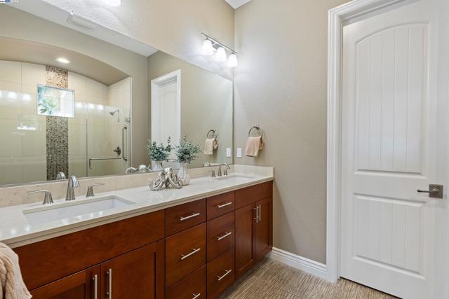 1835 Riesling Cir, Brentwood CA: https://media.crmls.org/mediaz/186760df-1764-4d86-a318-c698f13aeb9e.jpg