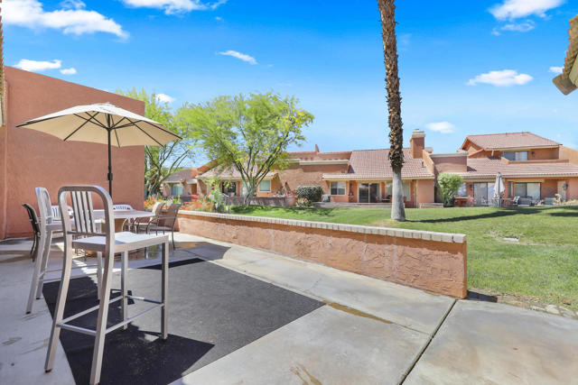 42285 Sultan Avenue, Palm Desert CA: https://media.crmls.org/mediaz/18683b01-59b5-425b-bf2d-ced611262fb8.jpg