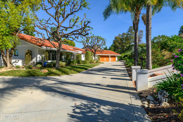 87 Pinecrest Road, Westlake Village CA: https://media.crmls.org/mediaz/1868c419-c173-4e5a-9d20-ea103ad26753.jpg