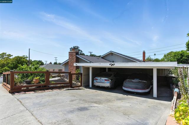 1201 Valle Vista Ave, Vallejo CA: https://media.crmls.org/mediaz/186912b4-aed8-481f-b6a7-51abff6b4e15.jpg