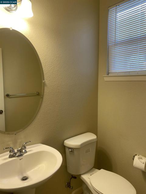 389 Black Rock Street, Brentwood CA: https://media.crmls.org/mediaz/186943ac-f9d4-4b4f-a521-038277064205.jpg