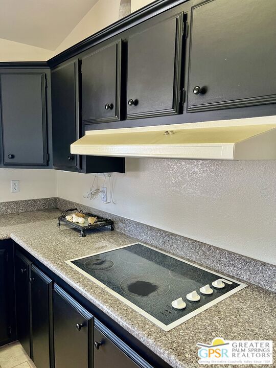 38153 Noble Canyon Drive, Palm Desert CA: https://media.crmls.org/mediaz/1869ce36-b4d1-4e10-b9e1-97c4d1bce05c.jpg