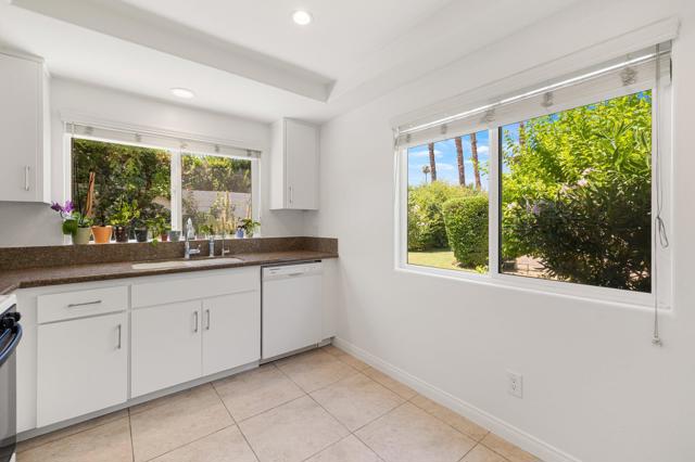 74965 San Ysidro Circle, Palm Desert CA: https://media.crmls.org/mediaz/1869e53e-8bd5-43f1-b3e6-317843509b14.jpg