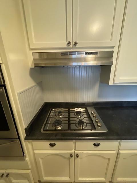 3808 Longbridge Drive, Modesto CA: https://media.crmls.org/mediaz/186a8465-3a68-47af-8ba9-ee6eb13c4833.jpg