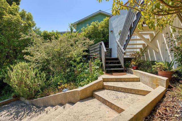 449 High Street, Santa Cruz CA: https://media.crmls.org/mediaz/186af74b-eaa7-49af-9478-ac84958d444e.jpg