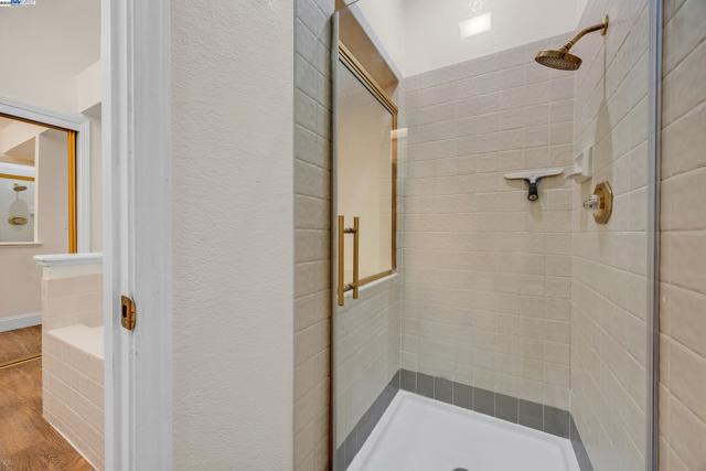 2380 Wayfarer Dr, Discovery Bay CA: https://media.crmls.org/mediaz/186c1491-862d-4bcd-880d-b8272bb42270.jpg