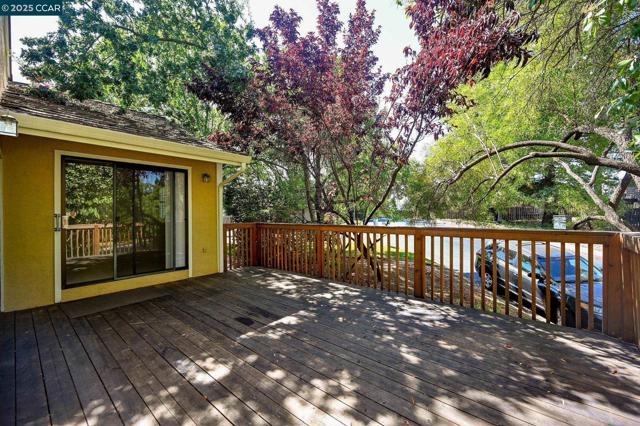 58 Ramsgate Lane, Pleasant Hill CA: https://media.crmls.org/mediaz/186c22ec-a535-447c-af7c-b4014a1bf6bb.jpg