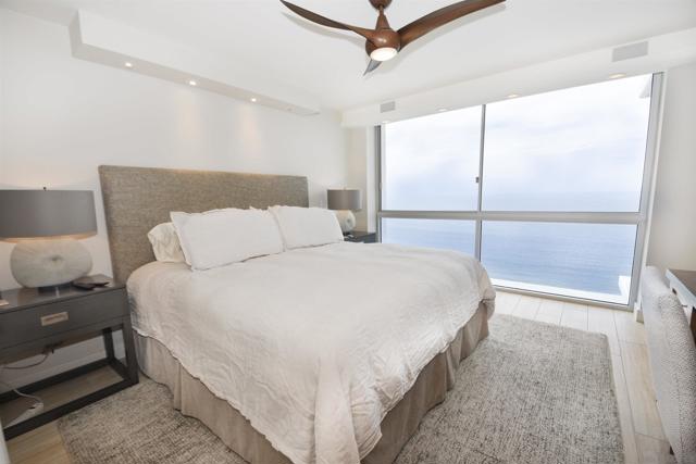 1760 Avenida Del Mundo, Coronado CA: https://media.crmls.org/mediaz/186cc5a2-f058-4789-9861-9bca3b75505c.jpg