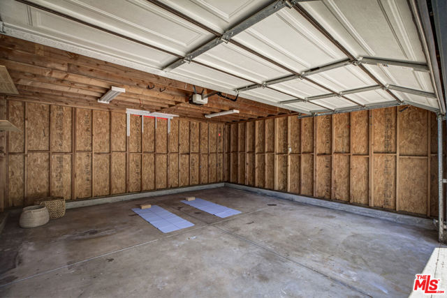 1022 N Marengo Avenue, Pasadena CA: https://media.crmls.org/mediaz/186d3478-1b5b-4498-961e-972d60fca0de.jpg
