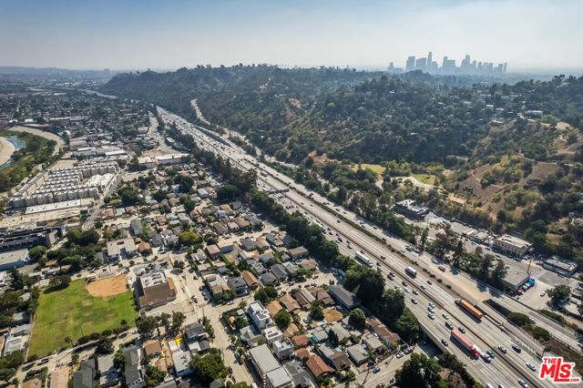 2660 Newell Street, Los Angeles, California 90039, ,Multi-Family,For Sale,Newell,25602195