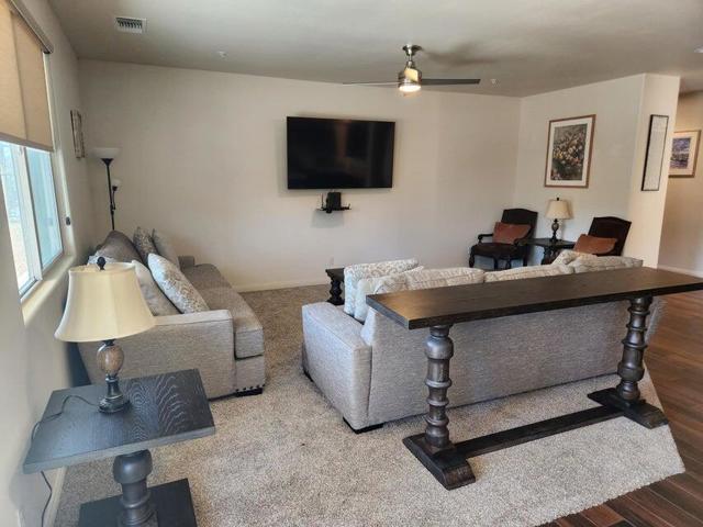 56920 Hidden Gold Court, Yucca Valley CA: https://media.crmls.org/mediaz/186d6a7b-e0e3-4072-ad0e-cdc2e7e2458b.jpg