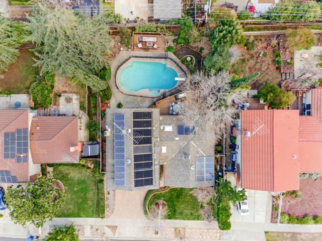 232 More Avenue, Los Gatos CA: https://media.crmls.org/mediaz/186dcb06-cf37-4ab1-8d99-1196a9a1cdc6.jpg