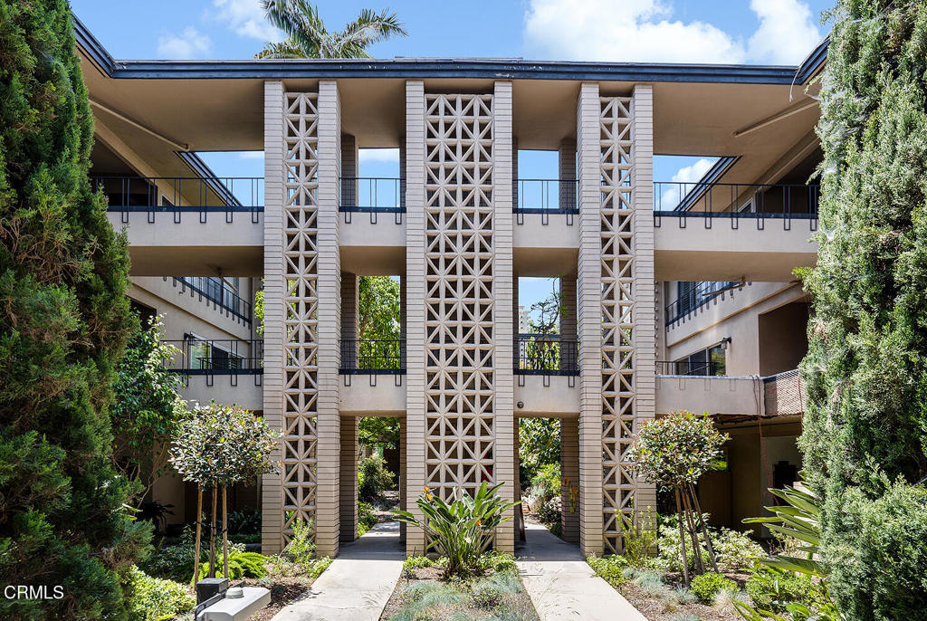 1245 S Orange Grove Boulevard #5