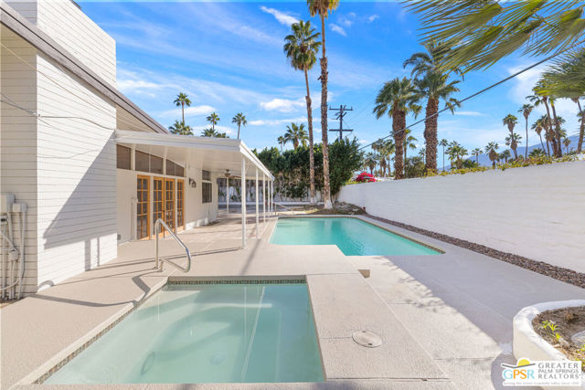 1983 S Yucca Place, Palm Springs CA: https://media.crmls.org/mediaz/186e2b0b-625f-41f3-8b67-5a18aaf6851a.jpg