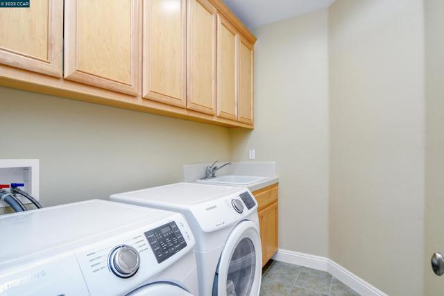 2593 Camel Back Rd, Brentwood CA: https://media.crmls.org/mediaz/186e3a72-2f6d-4132-ab8c-b826d686e6d0.jpg