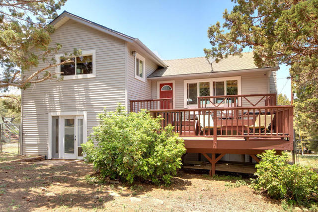 1225 Crestwood Drive, Big Bear CA: https://media.crmls.org/mediaz/186f4b6d-c740-45c6-ac34-aa556b08f02a.jpg